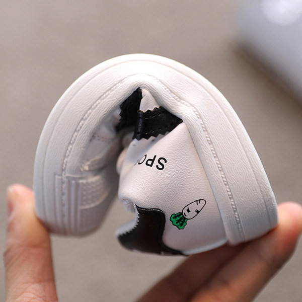 Vaikiški sportbačiai iš eko odos naujo modelio su velcro lipduku