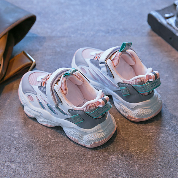 Adidași sport pentru copii cu inscripție