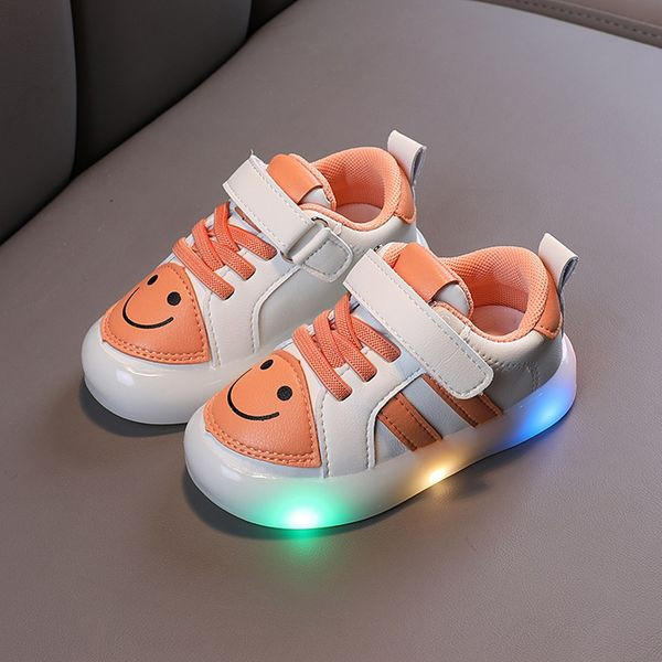 Svjetleće dječje tenisice s vezicama i ravnim potplatom