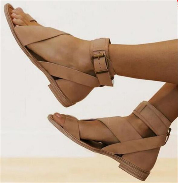 Moteriškos laisvalaikio basutės plokščiu padu – trijų spalvų