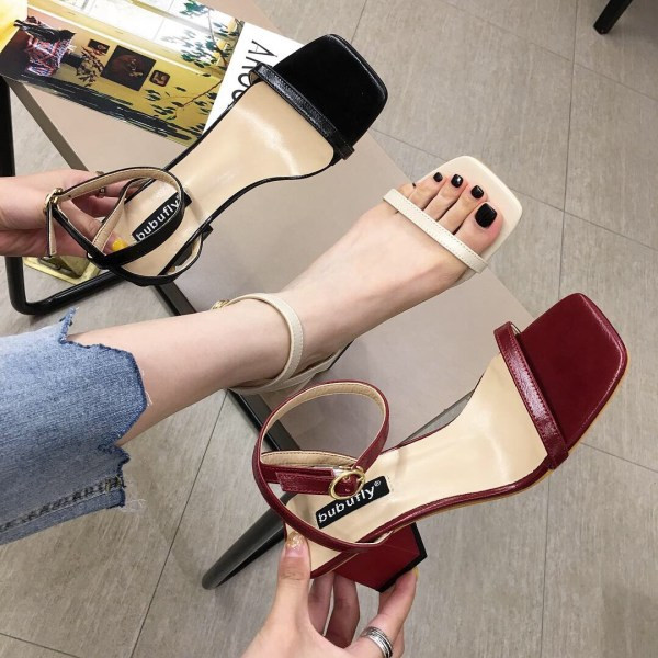 Novi model ženskih sandala na četvrtastu petu od 6 cm