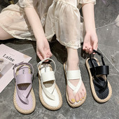 Varvaste ja lameda tallaga naiste sandaalid