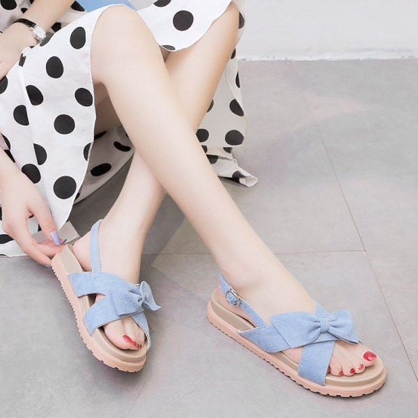 Ležerne ženske sandale s trakom i ravnim potplatom