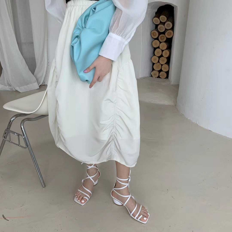 Moderne ženske sandale s remenom od umjetne kože