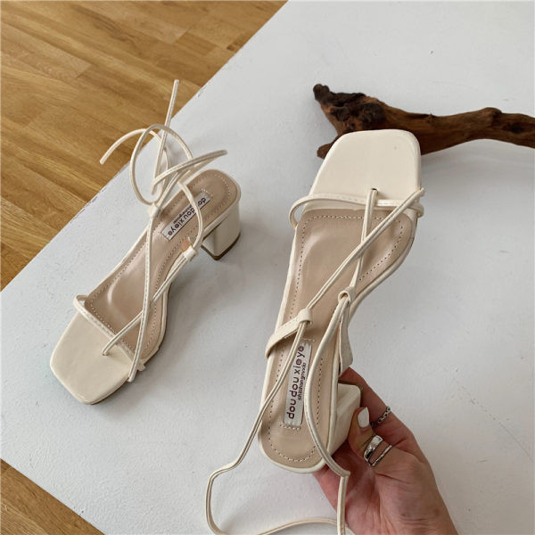 Moderne ženske sandale od umjetne kože s remenčićima - rimski stil