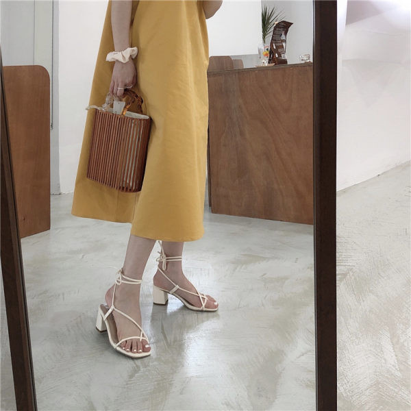 Moderne ženske sandale od umjetne kože s remenčićima - rimski stil