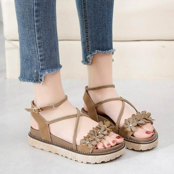 Ležerne ženske sandale sa cvjetićima i platformom od 4 cm