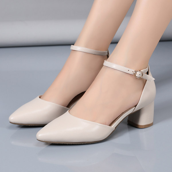 Novi model ležernih ženskih sandala na špic