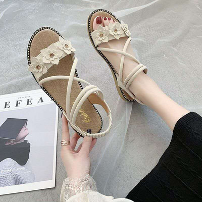 Ženske sandale s cvjetnim ukrasom i vezicama