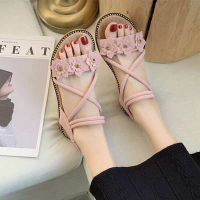 Ženske sandale s cvjetnim ukrasom i vezicama