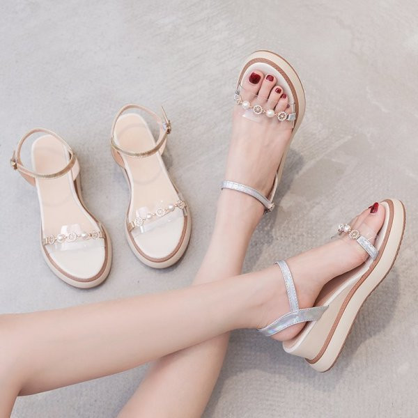 Moderne ženske sandale s perlama i remenom