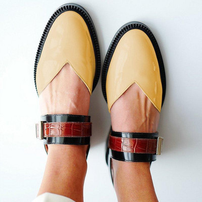 Modernus smailus basučių modelis pagamintas iš eko odos su sagtimi