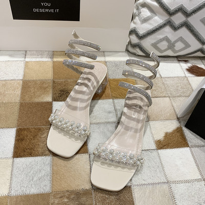 Novi model ženskih sandala sa silikonskom trakom i perlicama