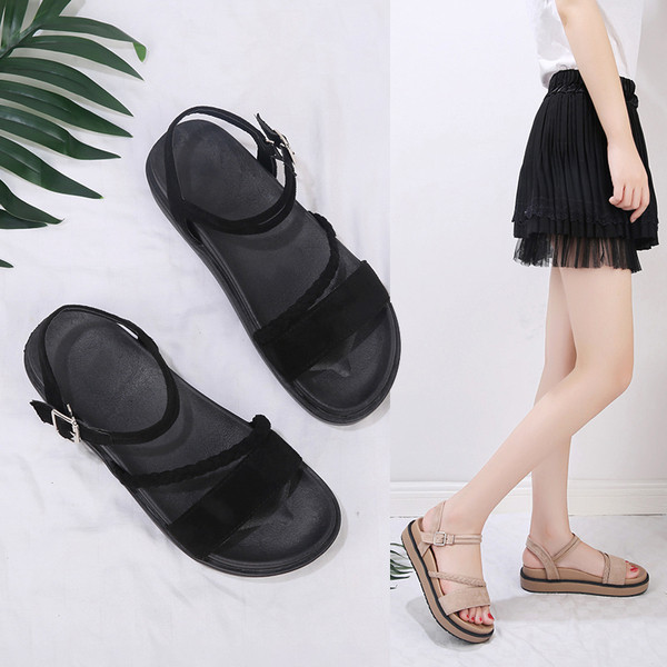 Ležerne ženske sandale sa kopčom