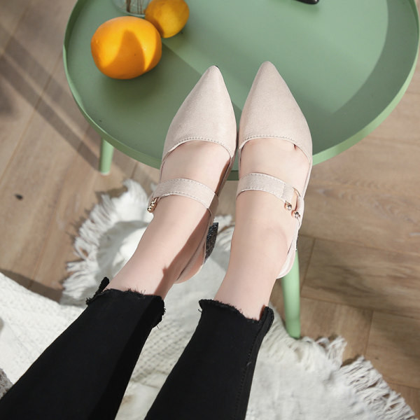 Sandale de damă ascuțite cu toc mic gros