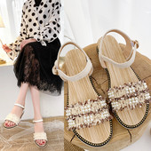 Aktuelne ženske sandale sa biserima
