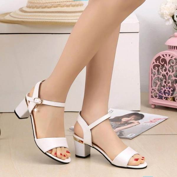 Moderne ženske sandale od eko kože sa petom debljine 6 cm