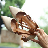 Laisvalaikio basučių smailus modelis pagamintas iš eko odos