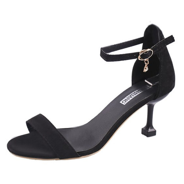 Elegantne sandale sa tankim remenčićima od eko brušene kože