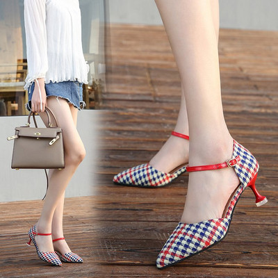 Ležerne karirane sandale s niskom petom