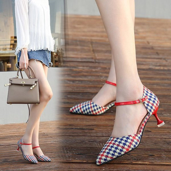 Ležerne karirane sandale s niskom petom