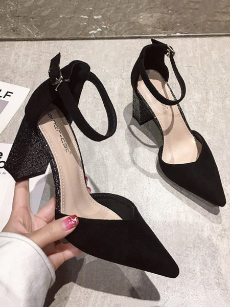 Sandale de dama model foarte ascutit cu toc gros cu particule lucioase