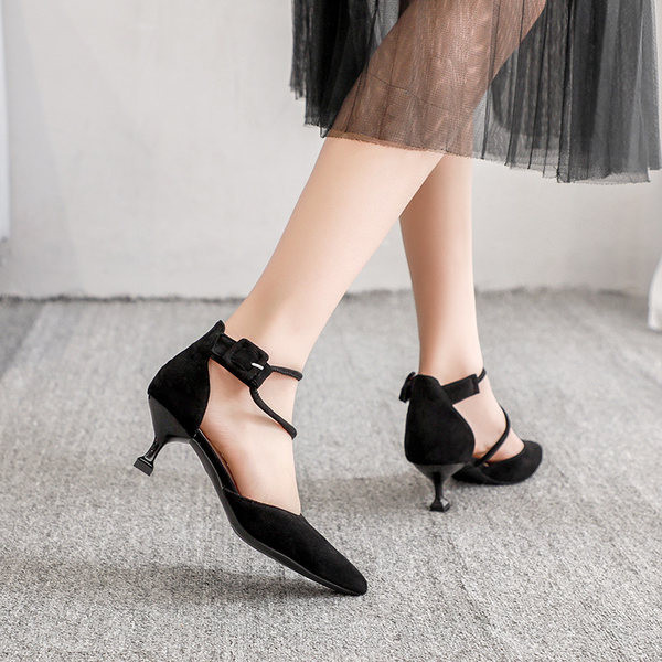 Uus mudel ökoseemisnahast rihmadega naiste sandaalid