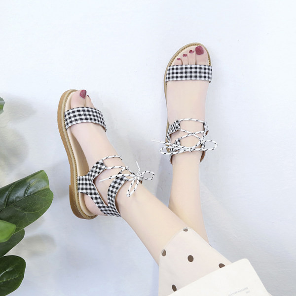Sandale de dama cu panglica in carouri si talpa plata