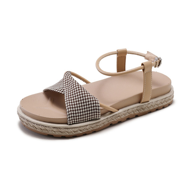 Moderne ženske sandale s ravnim potplatom i remenom