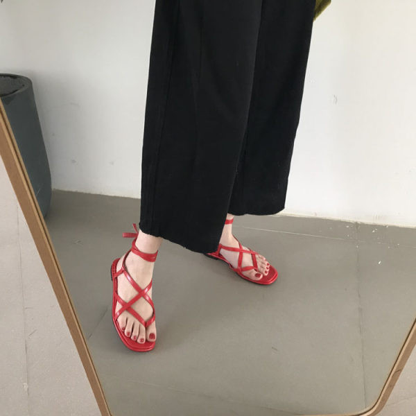 Model nou de sandale de dama din piele cu bretele in trei culori