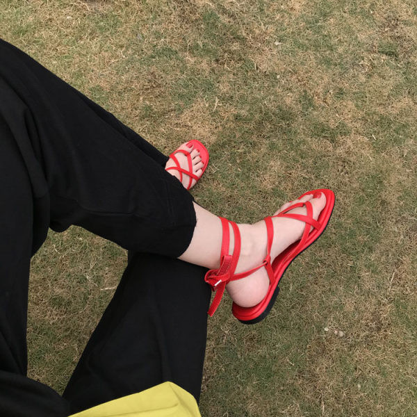 Model nou de sandale de dama din piele cu bretele in trei culori