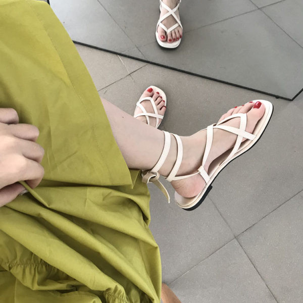 Model nou de sandale de dama din piele cu bretele in trei culori