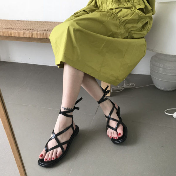 Model nou de sandale de dama din piele cu bretele in trei culori