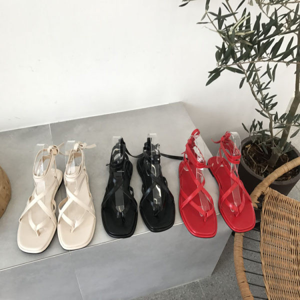 Model nou de sandale de dama din piele cu bretele in trei culori