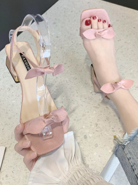 Ležerne ženske sandale s niskom debelom petom