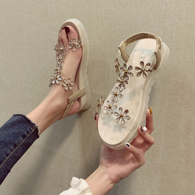 Moteriškos basutės su tamprėmis ir akmenukais