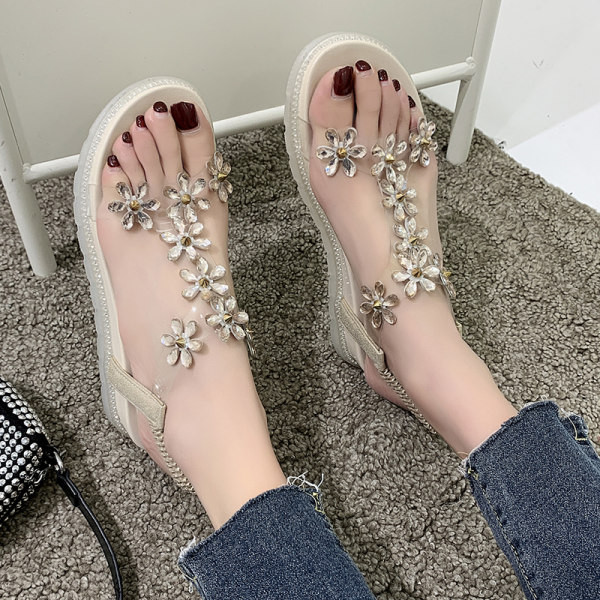 Moteriškos basutės su tamprėmis ir akmenukais