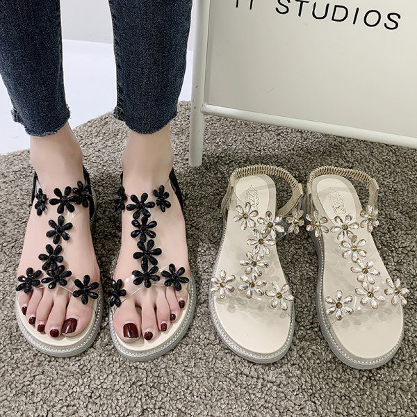 Moteriškos basutės su tamprėmis ir akmenukais