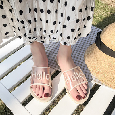 Γυναικείες παντόφλες με επίπεδη σόλα - δύο μοντέλα