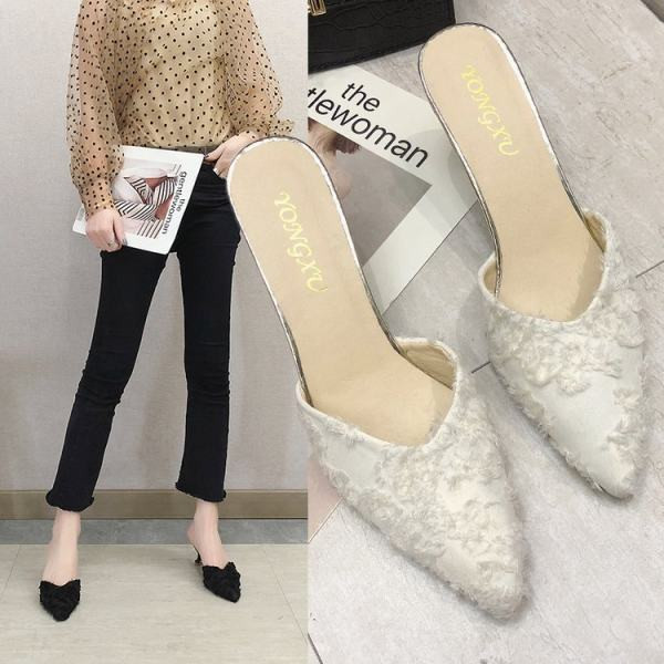 Moderne ženske papuče u špic s tankom petom