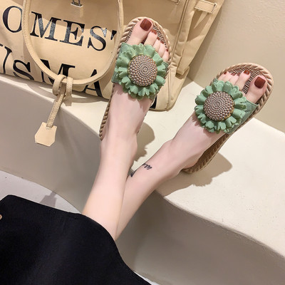 Ženske papuče sa 3D elementima i ravnim potplatom