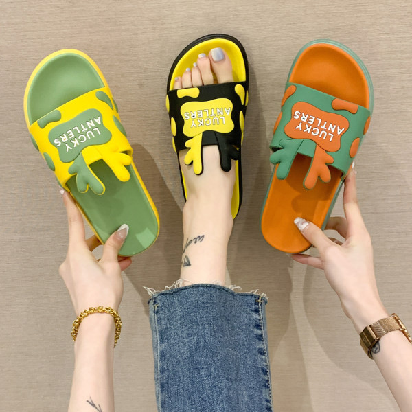 Papuci casual dama cu talpa plata si elemente 3D