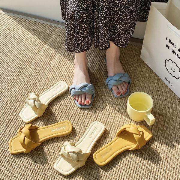 Casual papuče s ravnim potplatom u tri boje