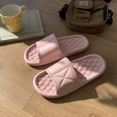 Naujas moteriškų laisvalaikio šlepečių modelis, tinkantis paplūdimiui kelių spalvų