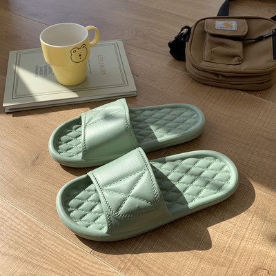 Naujas moteriškų laisvalaikio šlepečių modelis, tinkantis paplūdimiui kelių spalvų