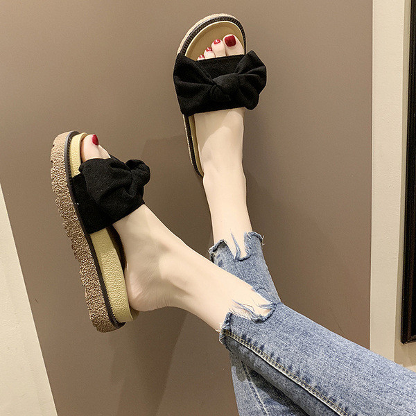 Ženske papuče s trakom i platformom od 4 cm