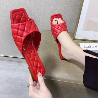 Papuci de dama din imitatie de piele potriviti pentru vara