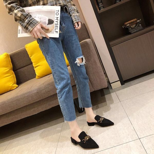 Ženske špicaste papuče od eko brušene kože sa metalnim elementom