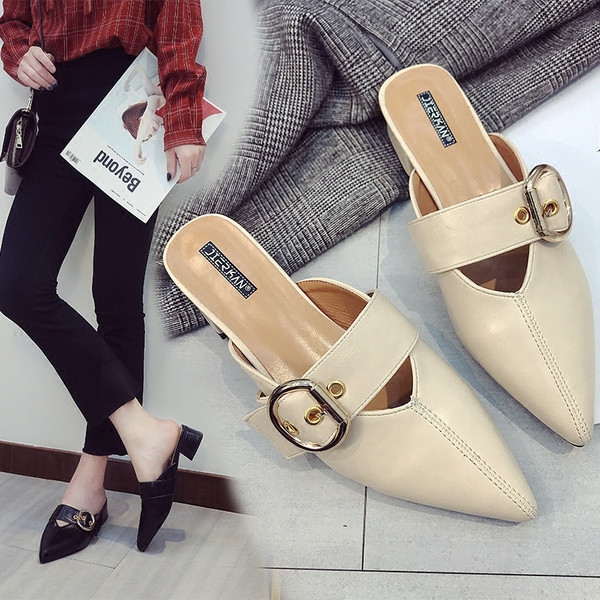 Ženske špicaste papuče od umjetne kože s kopčom