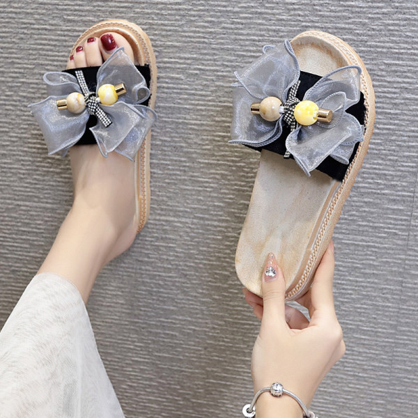 Moderne ženske papuče sa 3D elementom